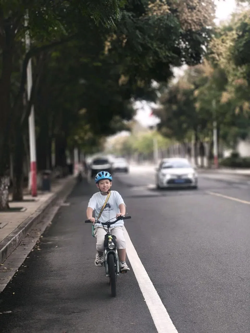 河埂“自驾游”