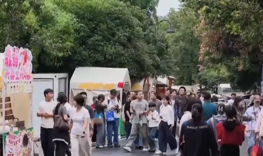 几秒钟出一份攻略,AI当“旅游搭子”靠谱吗?