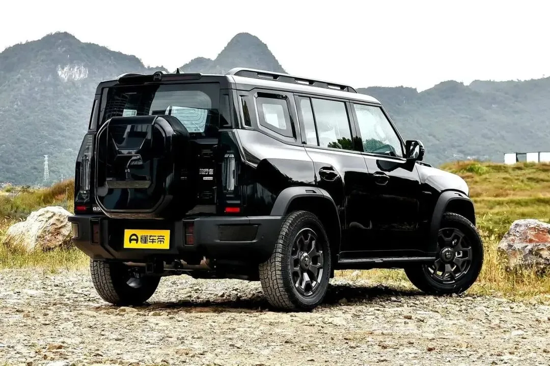 自驾游爱好者首选 3 台 SUV!15 万以内带四驱,烂路泥路随便跑!