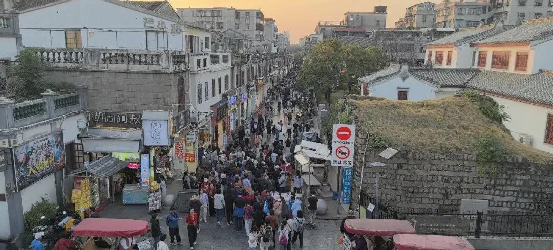 国庆一定要出门旅游吗?