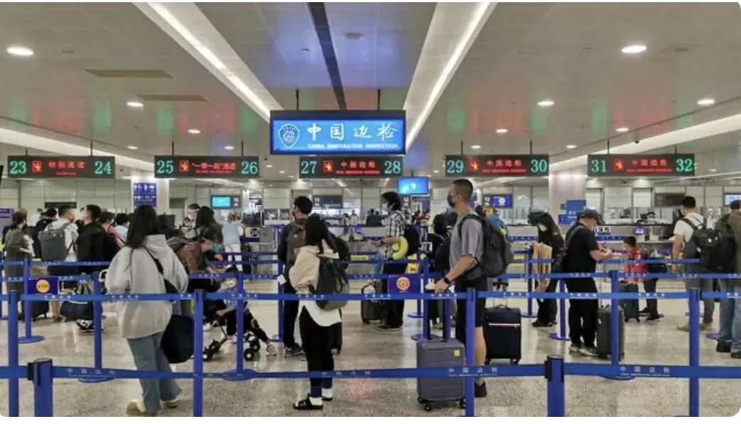 挤满全世界的中国人,正在悄悄抛弃“旅游标配”