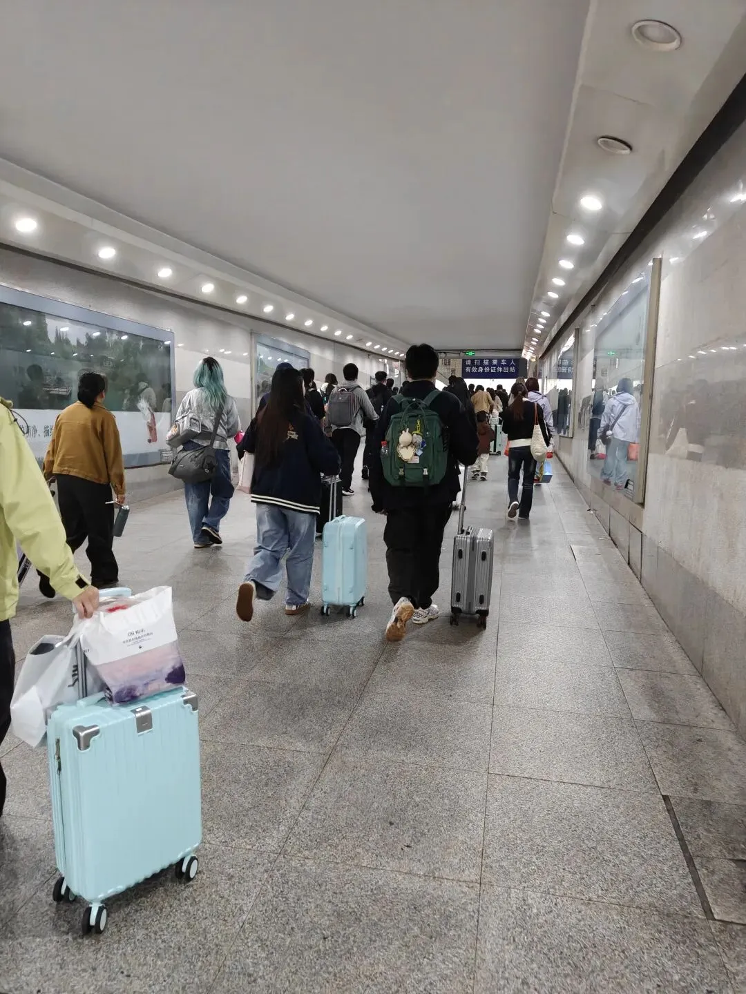 国庆旅游归来满身疲惫:别被“一定要出去玩”绑架了