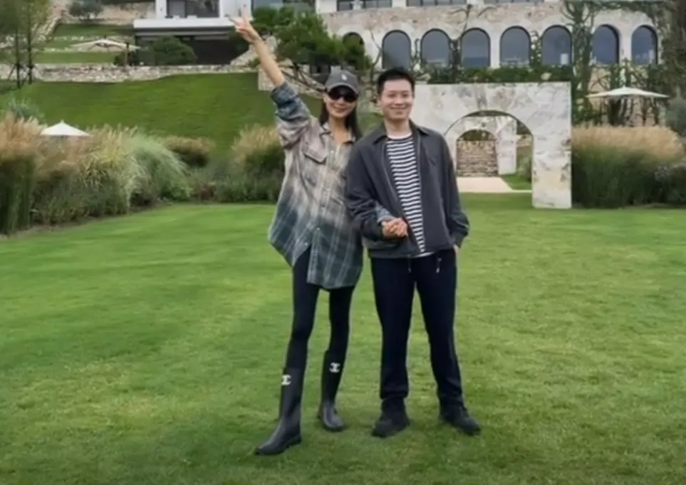 天蚕土豆假期也太拼了,白天带老婆孩子旅游,晚上坚持码字更新,还熬出了一身的病!