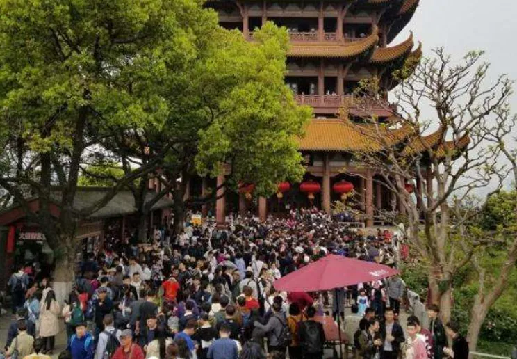 你发现没,今年的国庆旅游,有情况,不对劲.