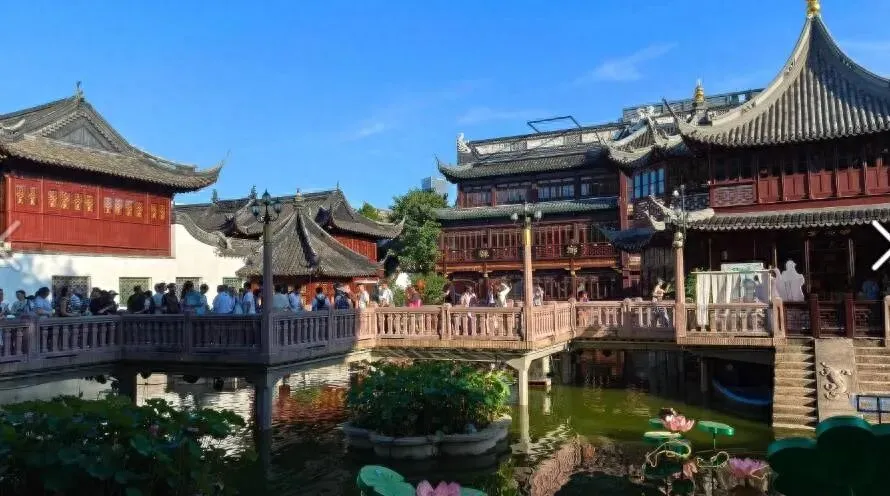 有的老人,就不应该带他去旅游.老人到哪,都是吃饭睡觉,对啥都没有兴趣,一个劲地喊累.出门就是找农贸市场,逛超市.