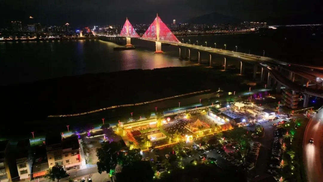 国庆夜游西江画廊旅游度假区|高要海·金港湾霓虹璀璨,点亮西江岸线