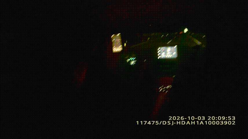 旅游大客车抛锚!辽宁民警这一行为全网点赞!