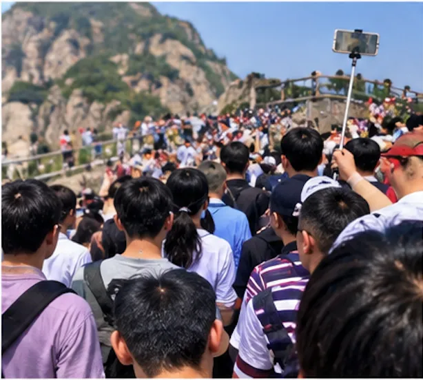 国庆旅游生存指南:我们不是去看风景,是去看全国人民