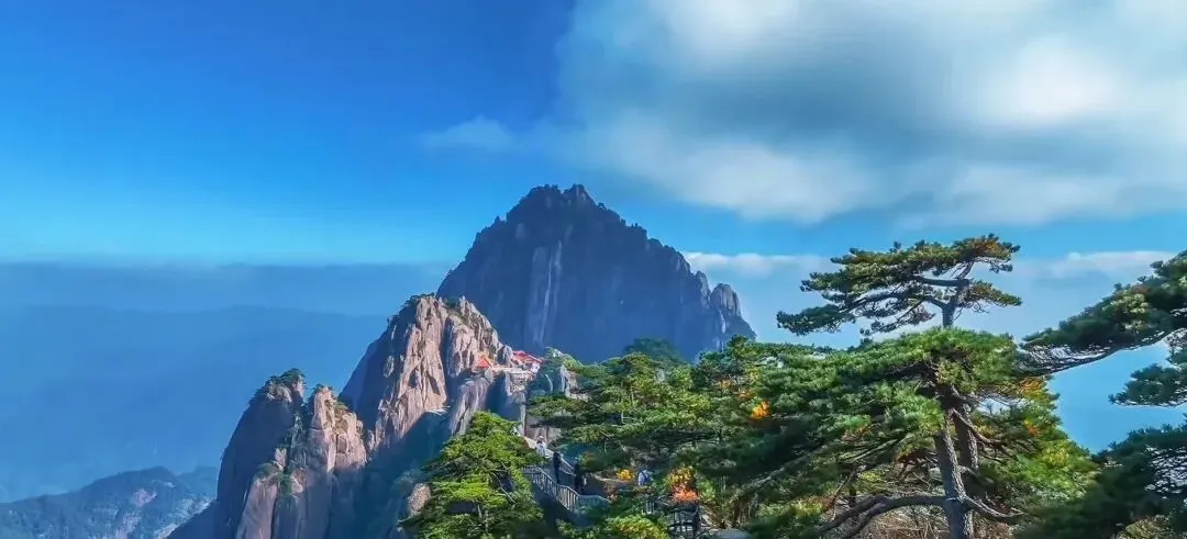 黄山秋天最佳游玩时间,江西自驾交通、穿搭、路线全攻略关键词:黄山秋天游玩时间、江西自驾黄山、黄山