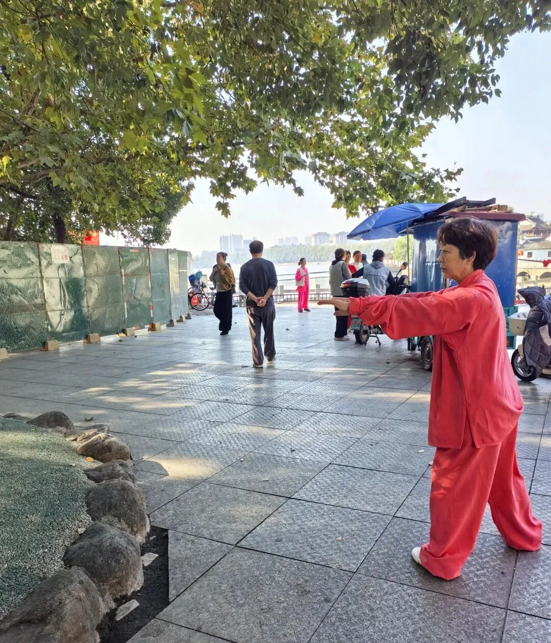 很多人只看见退休旅游,却忽略后面还有两段日子