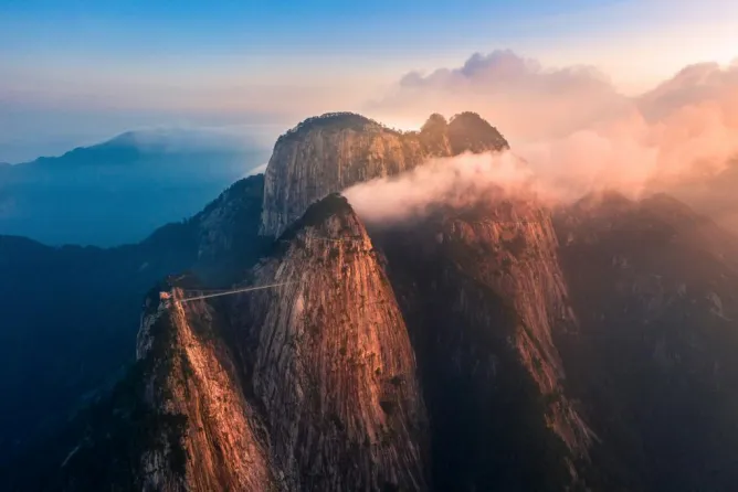 云端天梯出圈之后:自驾游目的地如何让“远在深山”成为“奔赴山海”