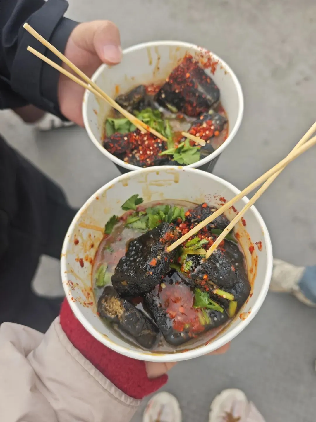 旅游路上谁能拒绝汤汁满满的老长沙臭豆腐