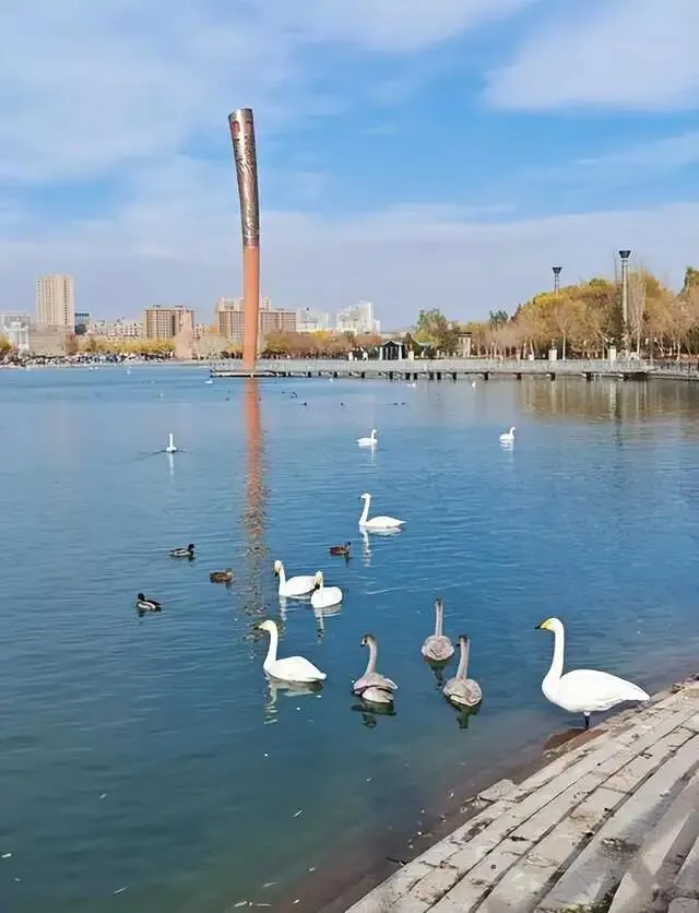 新疆旅游,梨城库尔勒美景攻略!