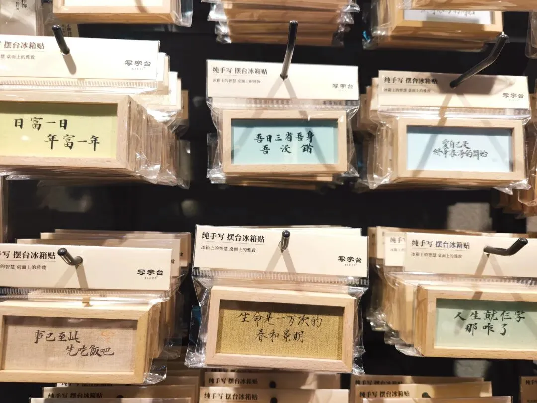 旅游途中最不能接受丢了的物品排行榜,排名第一的竟然不是手机