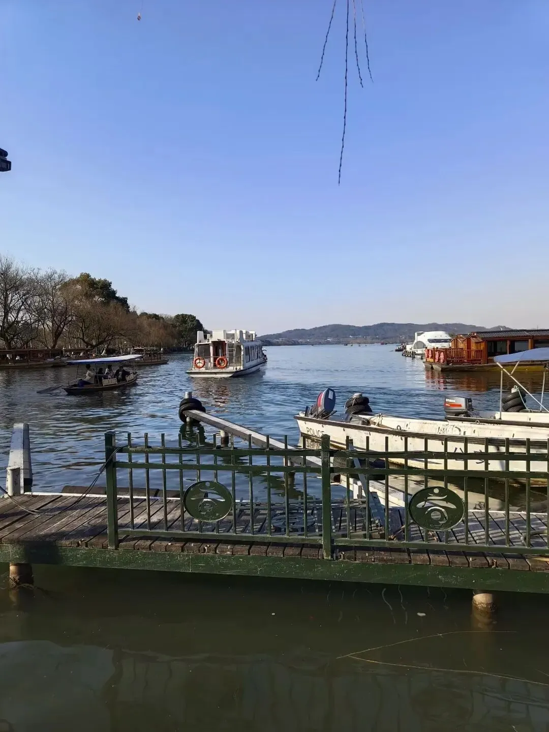 今年朋友叫我去旅游,我没有什么兴趣了.