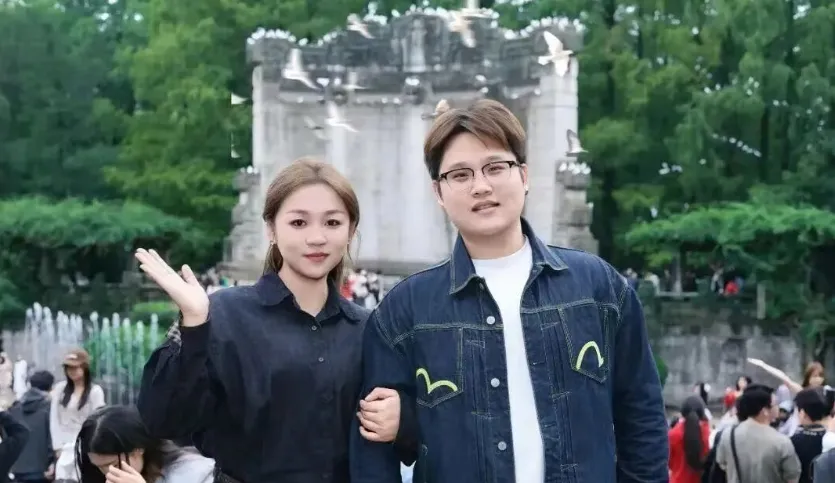 女生旅游不慎丢失新手机,5分钟找回!发现里面多了段视频:＂糊涂鬼,交给警察了＂,当事人泪崩···