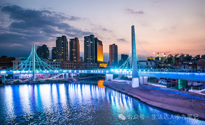 浙江台州旅游十大景点和五大特色小吃,走遍台州核心名胜,用五种地道小吃解锁台州最鲜活的山海府城烟火底色,