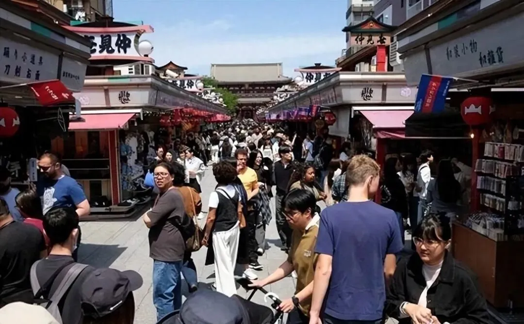 中国游客少了415万人,日本旅游账面却创新高,疼的是大阪和伊豆!