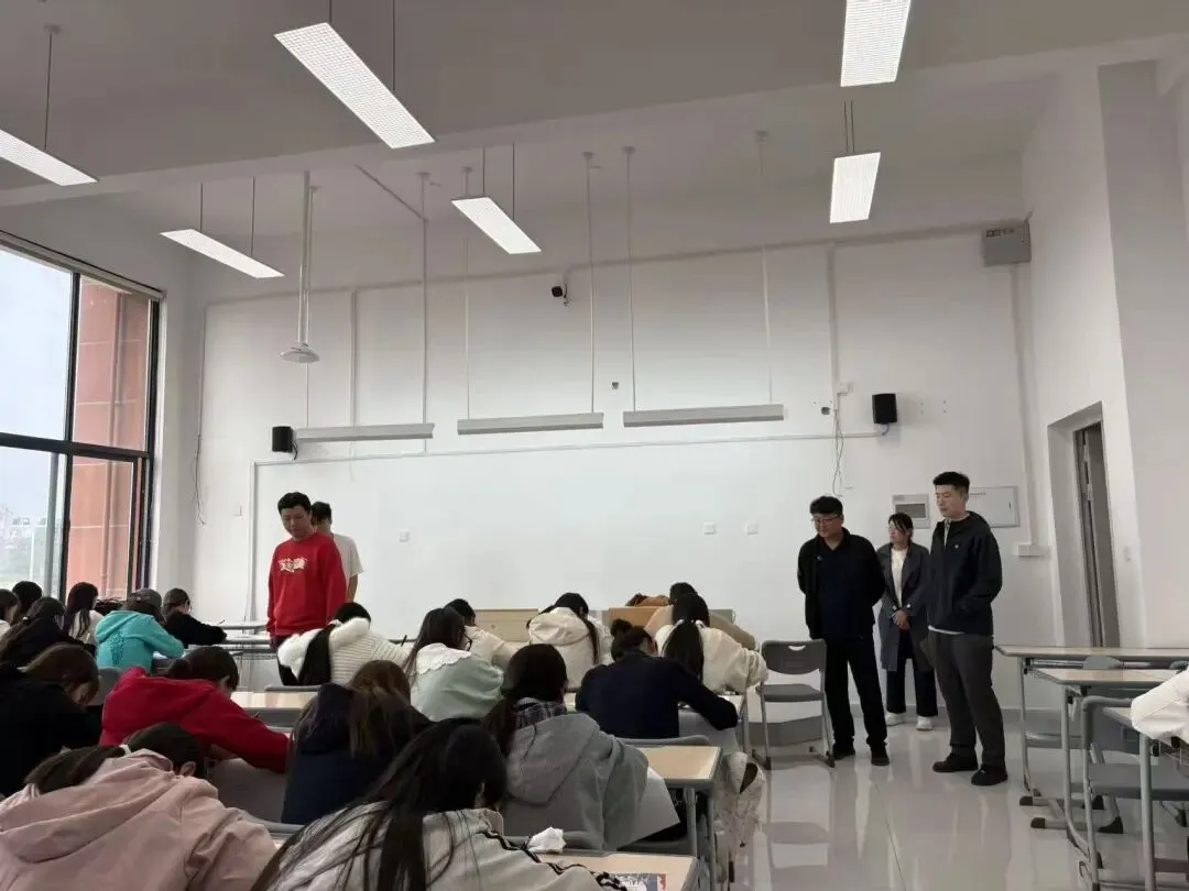 夯实学风根基 严把入学关口|旅游管理学院顺利开展2026级新生文化课复试工作