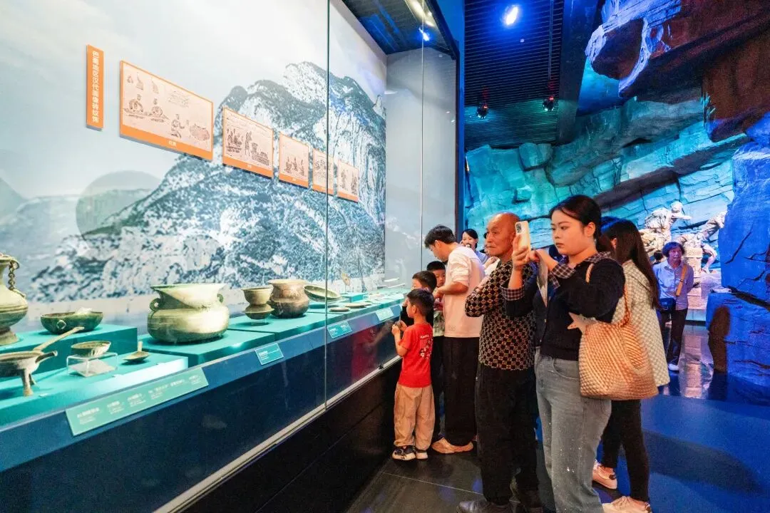 【渝中区文化旅游体育发展大会】出游直接抄作业!渝中10条精品文旅线路全新亮相