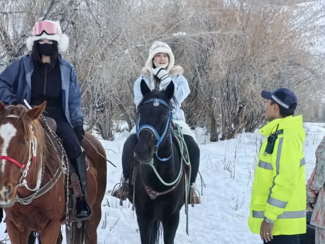 护航冰雪游 富蕴公安多维度绷紧冬季旅游安全弦