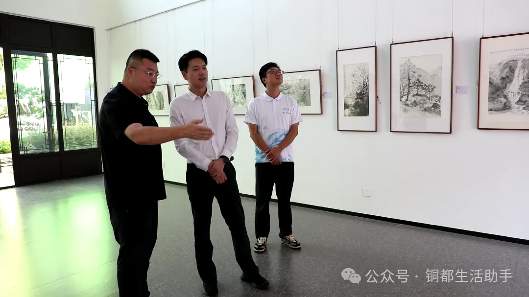 【德兴旅游】新闻导师刘宇琦到大茅山梧风洞采风