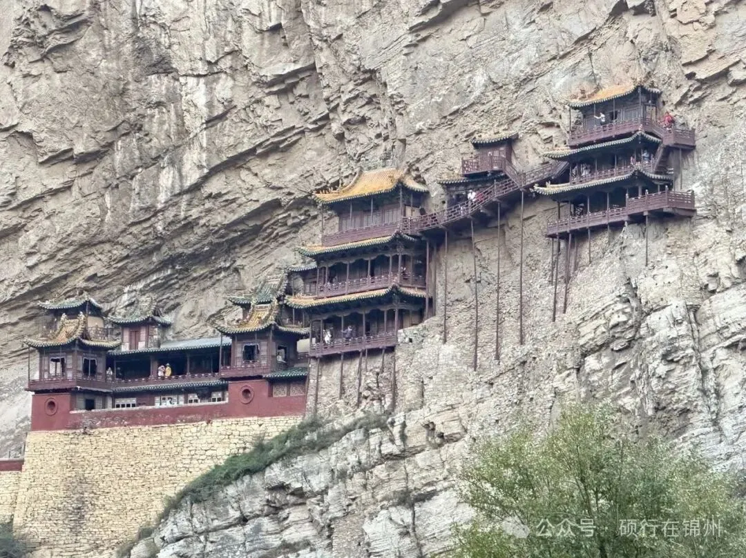 山西寻亲自驾游记(四):绝壁悬空寺,落日染金山