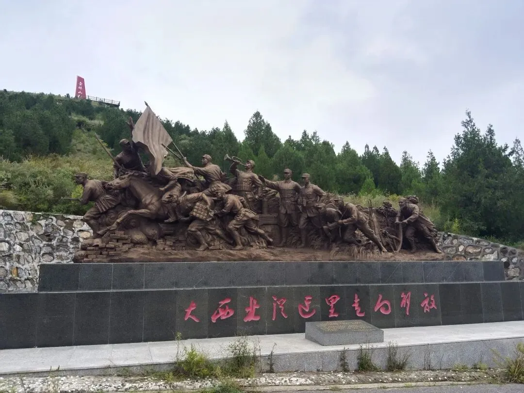 13首中国红歌新唱,央金格桑、顿珠拉姆、烟嗓青叔、半夜微醺、苏娜、白兰地等网络歌手深情演绎,不同的韵味,不变的真情