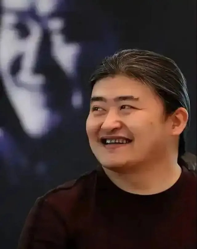 酒可赠月,歌且留人,中正待时