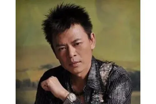 酒香润故土,词韵咏江阳一一叶顺有歌曲《泸州酒》赏析