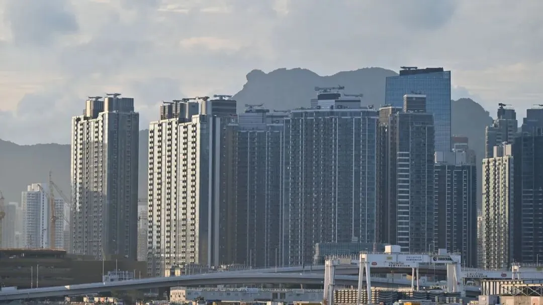 别死磕银行券商!124家科创企业落户香港,2.5万个岗位,港硕闭眼冲
