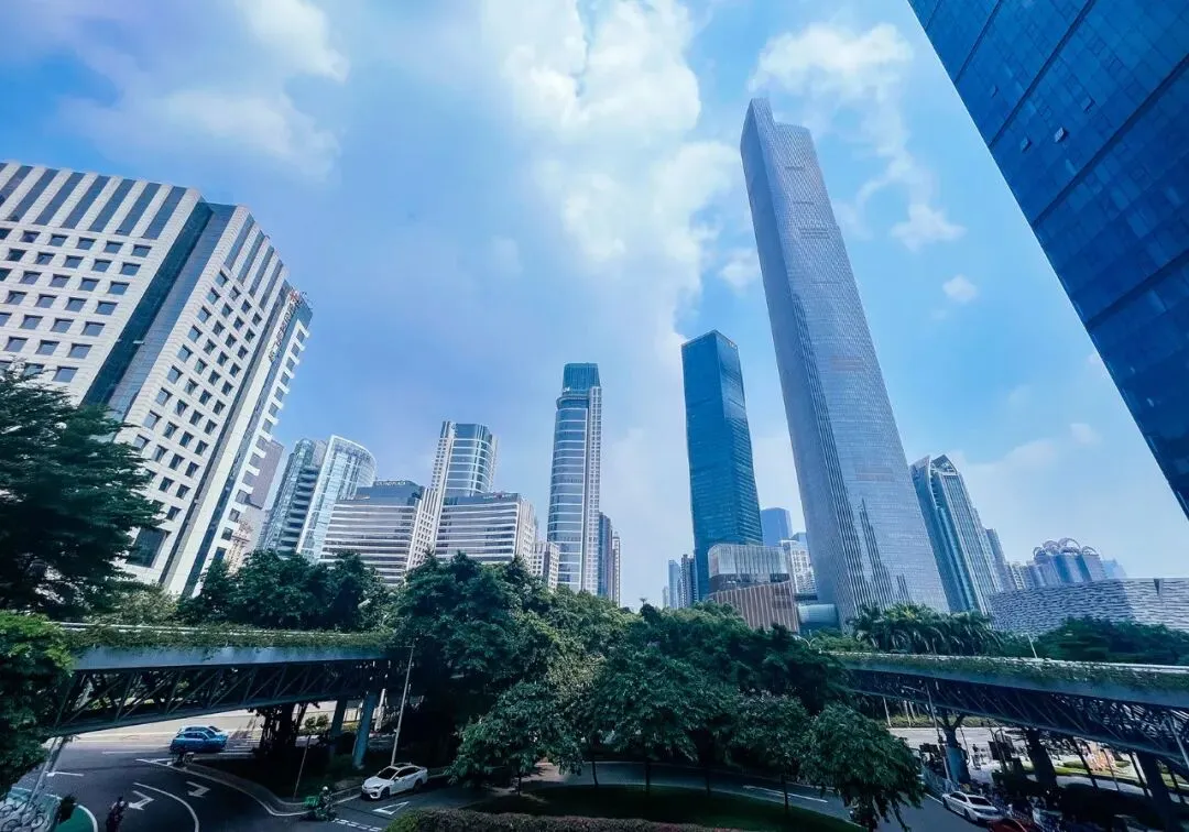 某券商假期喊话:积极迎接房地产新周期