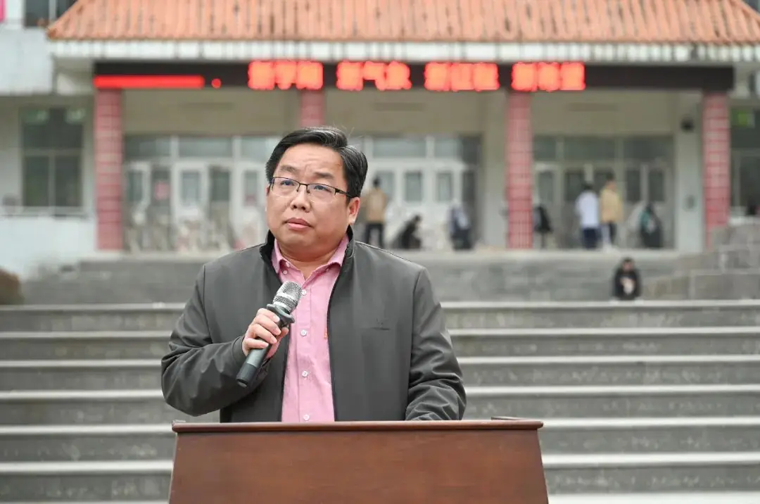 普宁梅峰中学的高考誓师,很隆重!-第9张图片-四季读书网 普宁梅峰中学的高考誓师,很隆重!-第9张图片-四季读书网