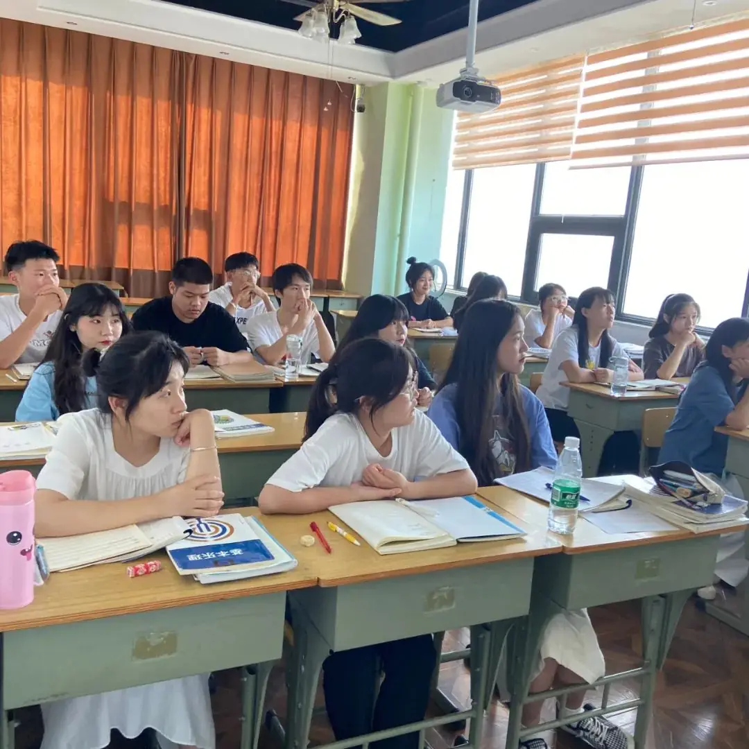 一所致力于中高考的专业学校!-第26张图片-四季读书网 一所致力于中高考的专业学校!-第26张图片-四季读书网