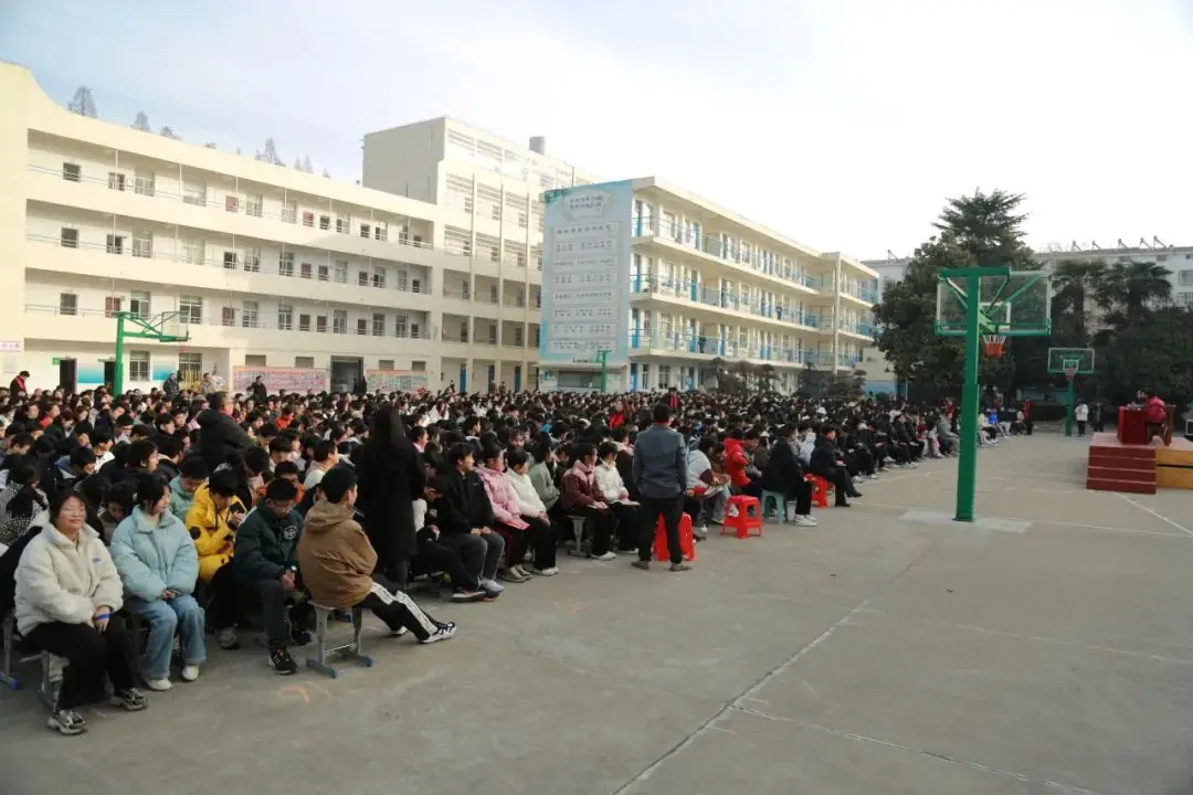 蓄力中考 中考冲刺 —— 以青春之名,赴百日之约! 第2张 蓄力中考 中考冲刺 —— 以青春之名,赴百日之约! 第2张