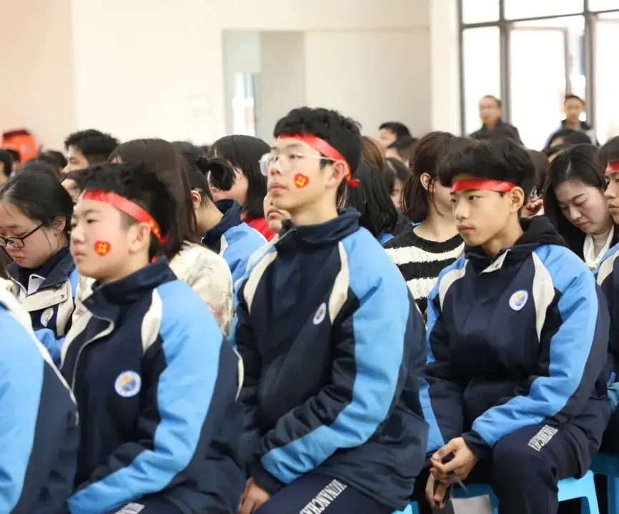 奋战百日迎中考,青春励志向未来|2024届初三年级中考百日誓师大会-第8张图片-四季读书网
