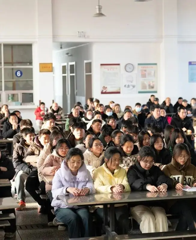 建湖县草堰初级中学举行中考冲刺誓师大会 第4张
