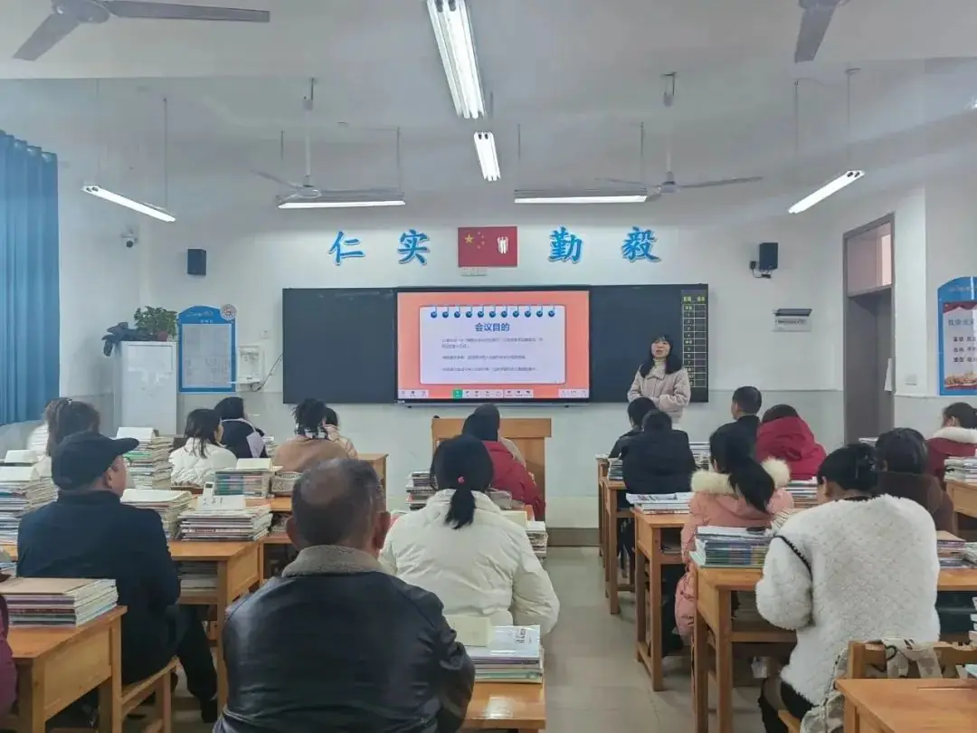 金石为开战中考  龙飞千仞圆梦想 ——湖南师范大学附属金龙学校召开2024届中考百日誓师大会 第27张