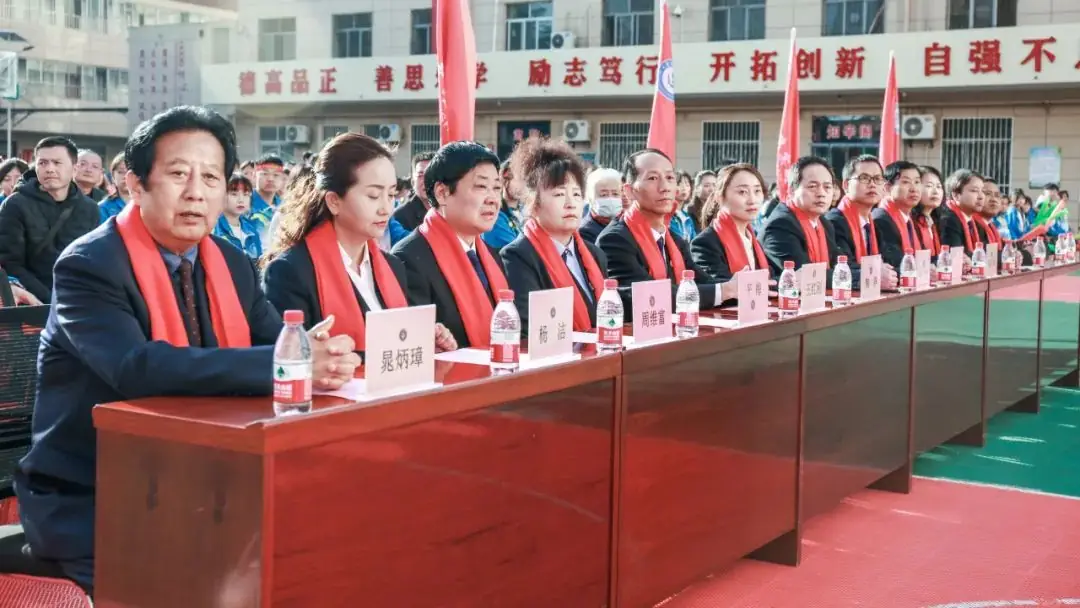 【高考宣誓】亮剑高考誓夺桂冠 十八立志勇承大任——实验中学高考宣誓暨成人礼活动 第11张