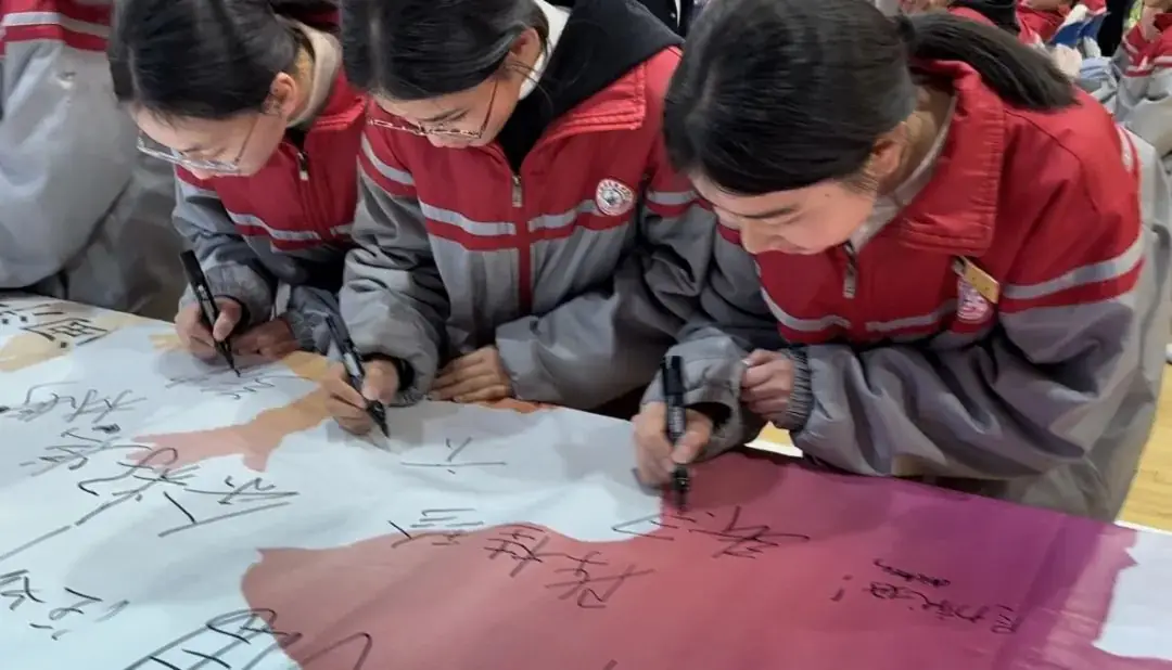 【礼乐润德•中考百日誓师】百日冲刺  梦想起航——闽清县实验中学2024届初三中考百日誓师大会-第20张图片-四季读书网