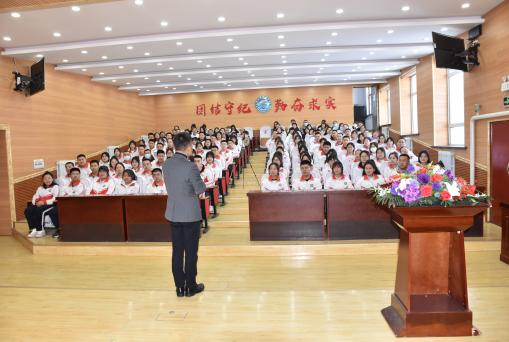 决战高考•成就梦想——克山县第三中学召开高考冲刺动员大会-第3张图片-四季读书网 决战高考•成就梦想——克山县第三中学召开高考冲刺动员大会-第3张图片-四季读书网