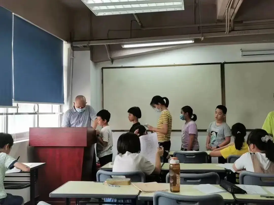 袁建平介绍 | 从高考满分作文到羊城阅读写作名师-第14张图片-四季读书网 袁建平介绍 | 从高考满分作文到羊城阅读写作名师-第14张图片-四季读书网
