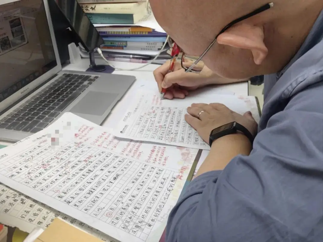 袁建平介绍 | 从高考满分作文到羊城阅读写作名师-第6张图片-四季读书网 袁建平介绍 | 从高考满分作文到羊城阅读写作名师-第6张图片-四季读书网
