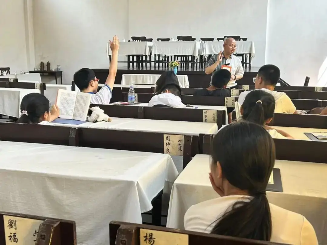 袁建平介绍 | 从高考满分作文到羊城阅读写作名师-第19张图片-四季读书网 袁建平介绍 | 从高考满分作文到羊城阅读写作名师-第19张图片-四季读书网