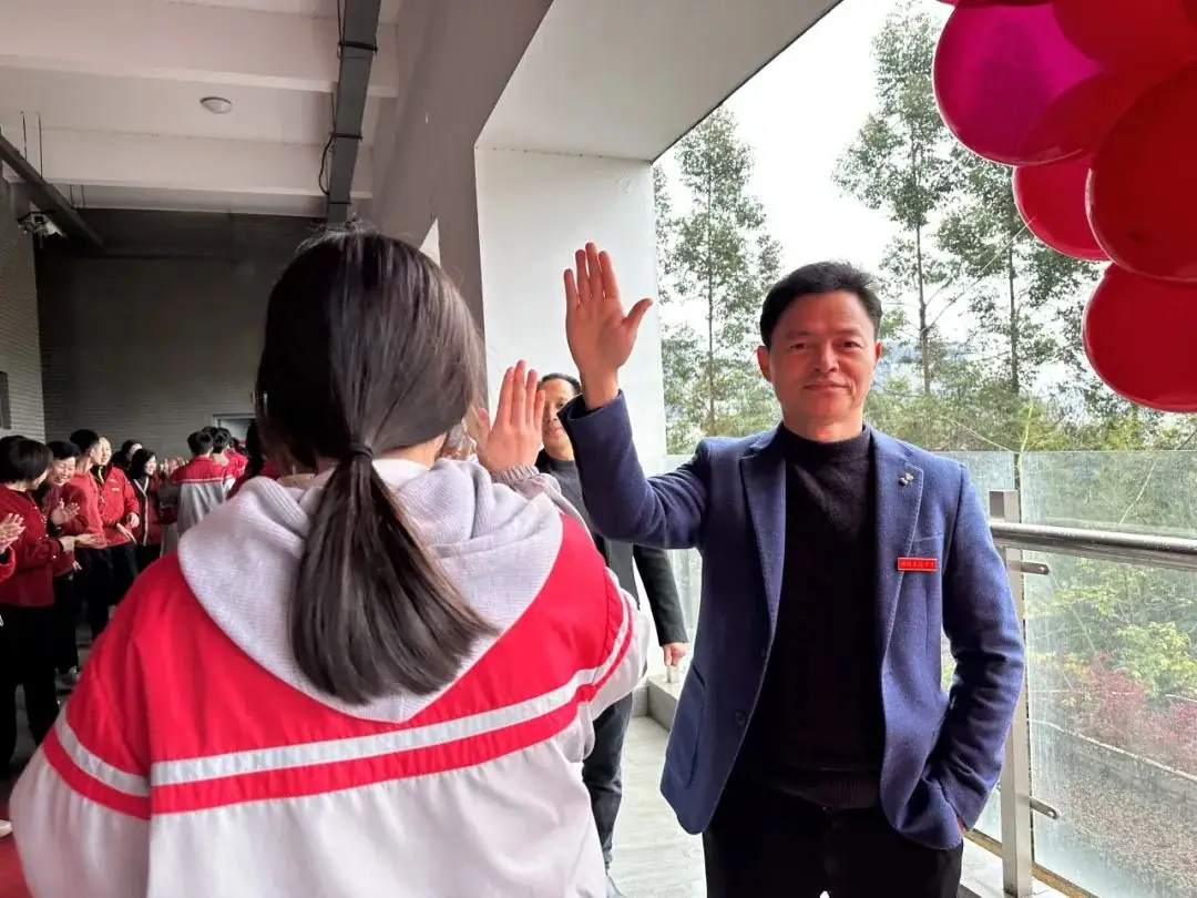 【礼乐润德•中考百日誓师】百日冲刺  梦想起航——闽清县实验中学2024届初三中考百日誓师大会-第7张图片-四季读书网
