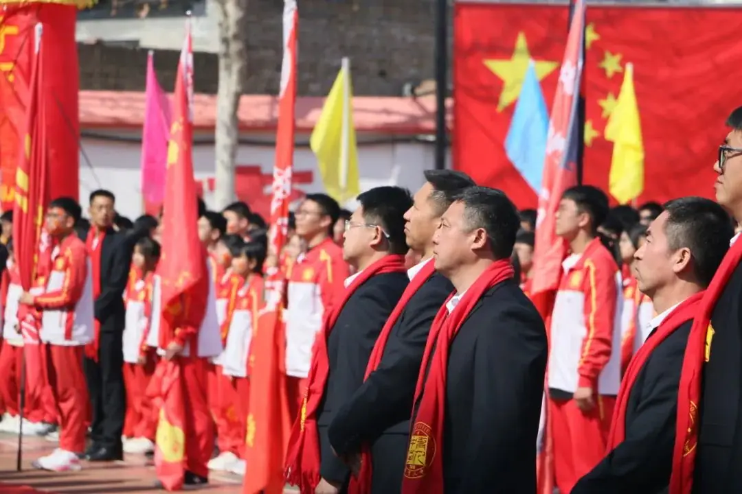 决战中考,勇敢追梦.育人中学九年级百日誓师大会圆满完成!-第15张图片-四季读书网 决战中考,勇敢追梦.育人中学九年级百日誓师大会圆满完成!-第15张图片-四季读书网