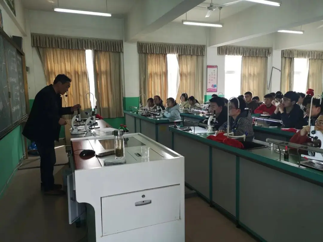庐江四中精心谋划中考理科实验操作考试-第7张图片-四季读书网