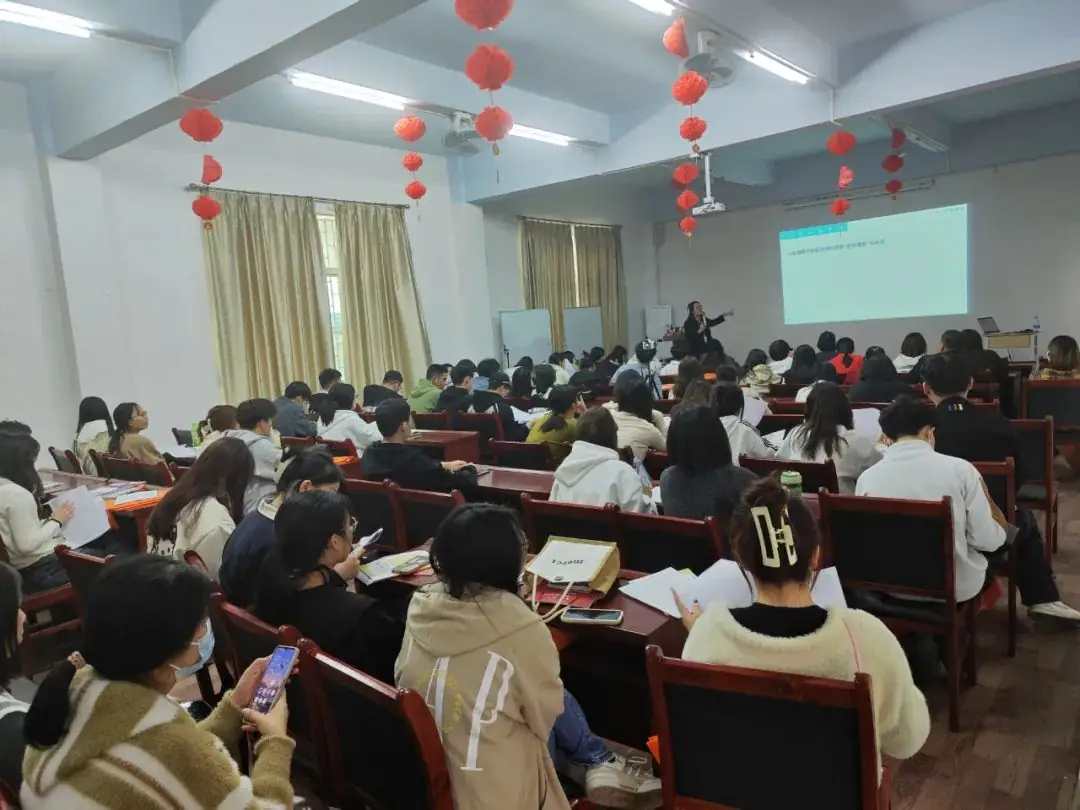 学诚高考班开展“3+证书”高考志愿填报专题讲座-第5张图片-四季读书网