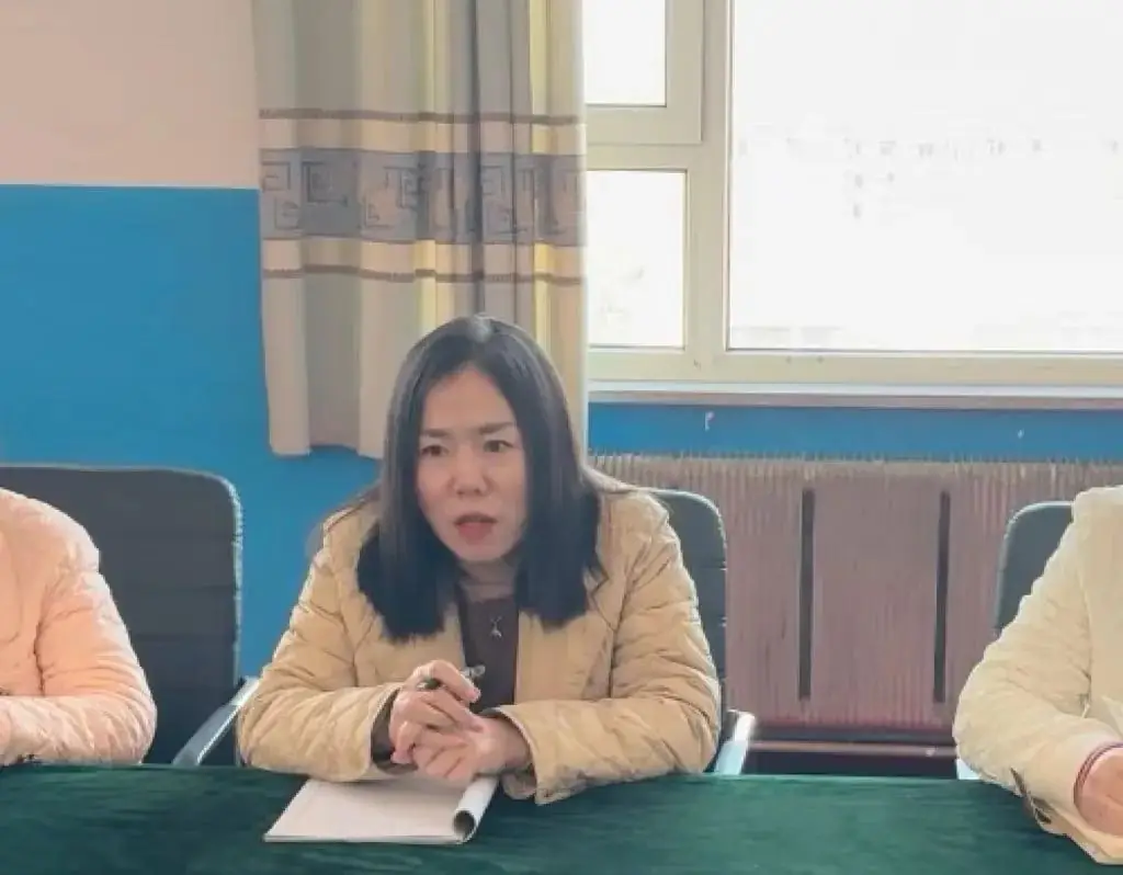 【万兴学校•中学部】凝心聚力备中考 笃行不怠向未来——2024年中考备考交流座谈会-第8张图片-四季读书网 【万兴学校•中学部】凝心聚力备中考 笃行不怠向未来——2024年中考备考交流座谈会-第8张图片-四季读书网