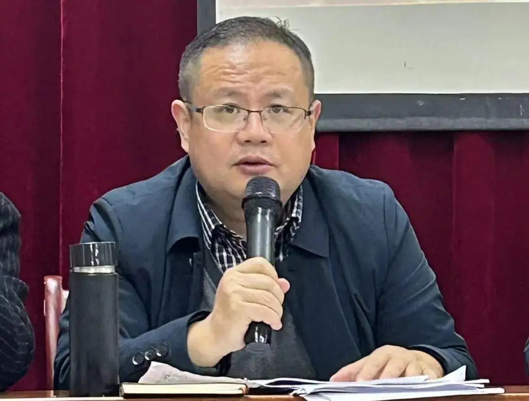 精准复习备高考 夯实基础拼二轮——六安市城南中学召开高三教师会-第9张图片-四季读书网